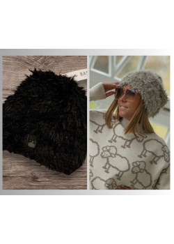 Pluszowa czapka BASTET czarna