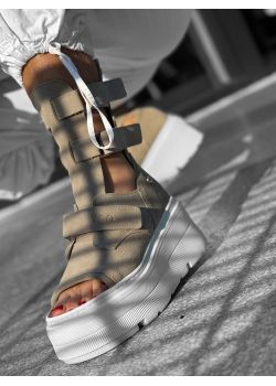 Sneakers von BEYCO PISAREK...